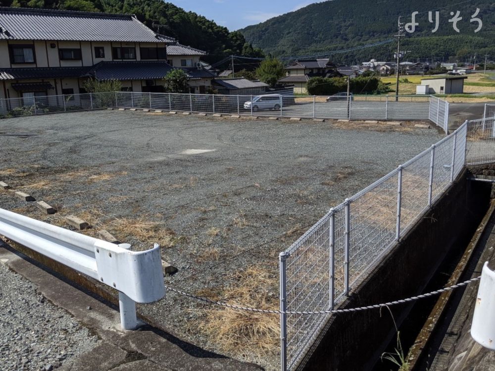 菊鹿斎場の駐車場写真です（2枚目）