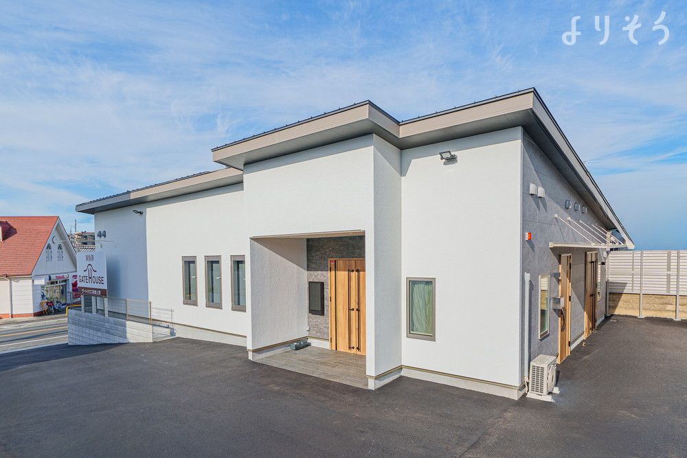 家族葬のゲートハウス 和泉上町の外観写真です（2枚目）