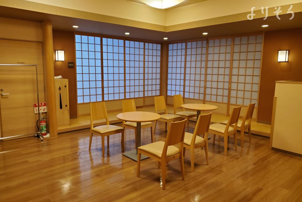 メモワール芥見斎場の内観写真です
