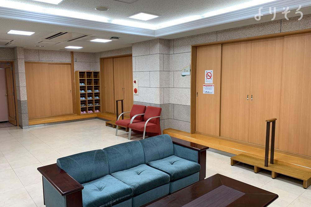 すみれホールの内観写真です（2枚目）