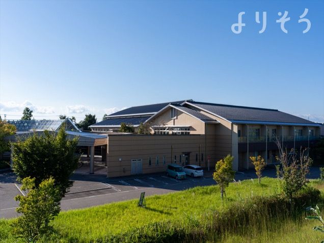 高岡斎場の駐車場写真です（2枚目）