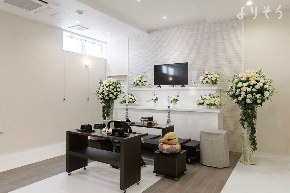 小さな森の家 久喜吉羽のホール写真です（2枚目）