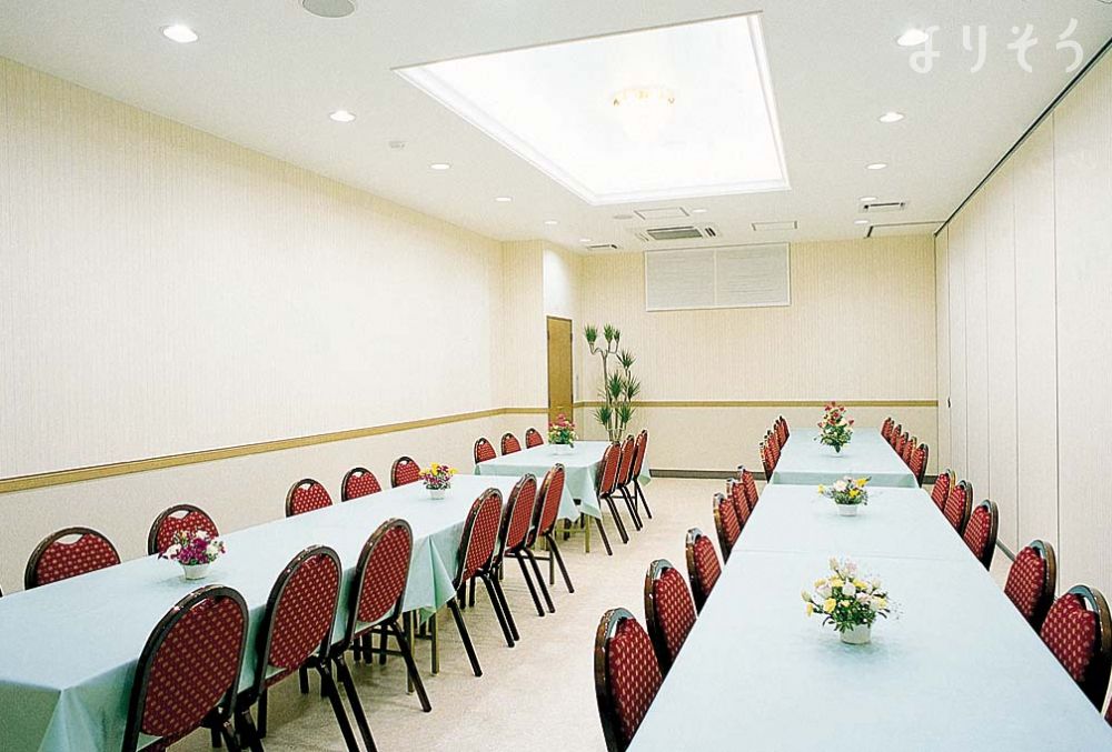 よりそう提携斎場(千葉県佐倉市王子台1-27-7)のお清め所（会食室）写真です