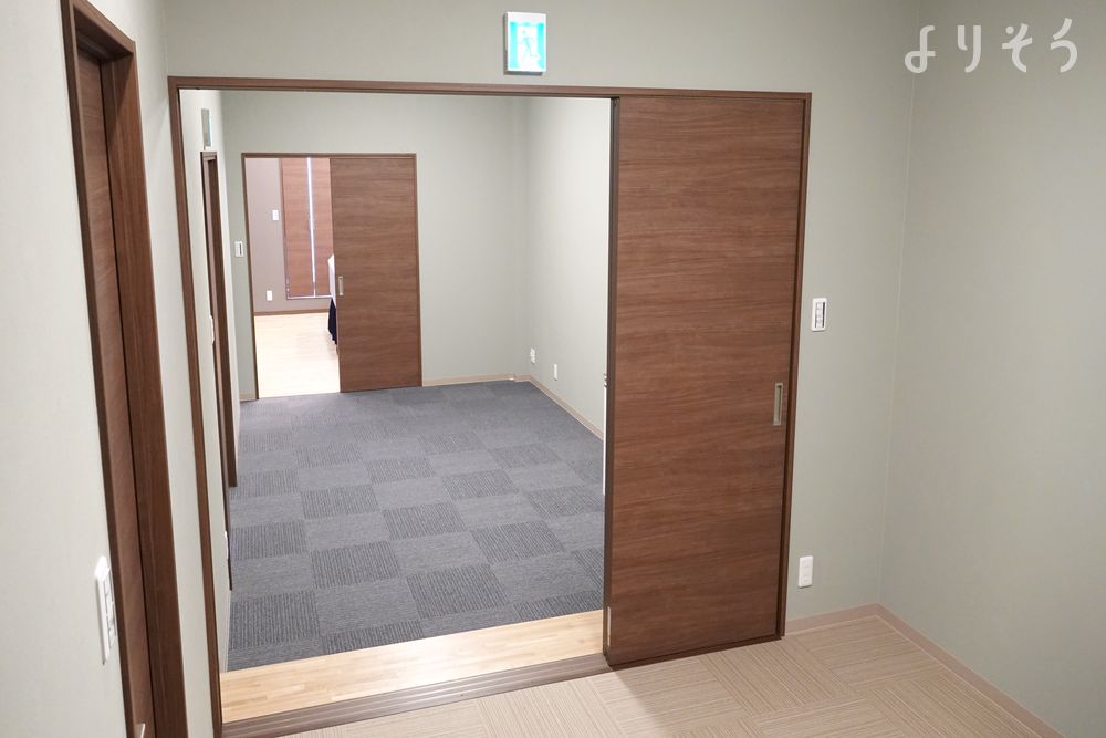 フローラルホール東大阪会館の親族控室の画像