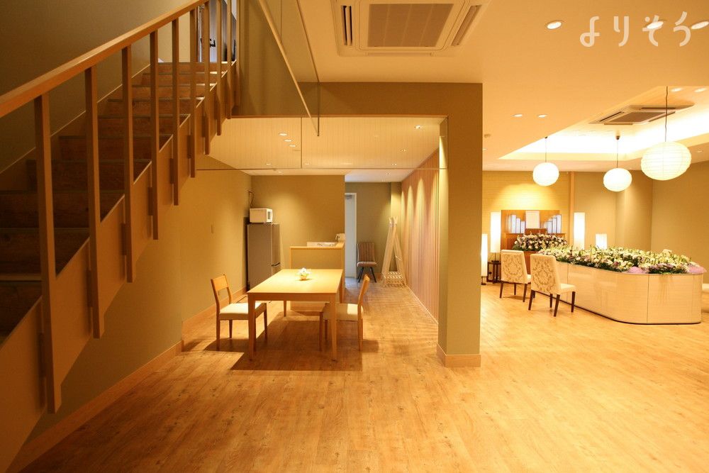 柏崎市柳橋町ホールの内観写真です（3枚目）