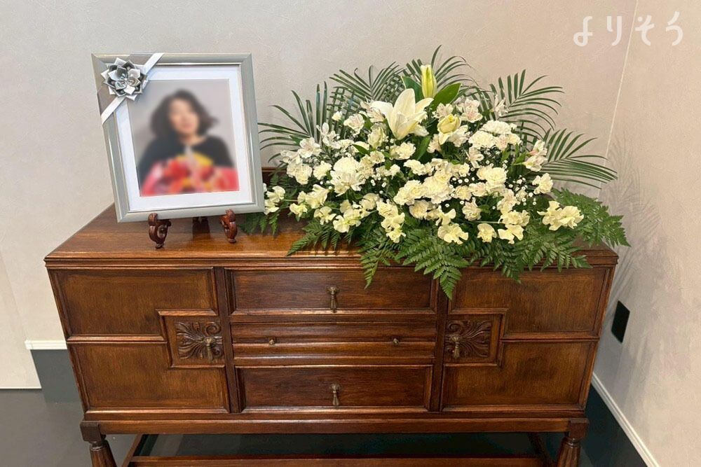 小さな小さな火葬式の塩川 小川町市民福祉斎場の祭壇の画像