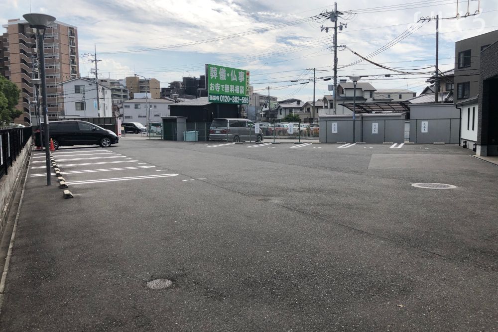 なかもず泰心館の駐車場写真です（2枚目）