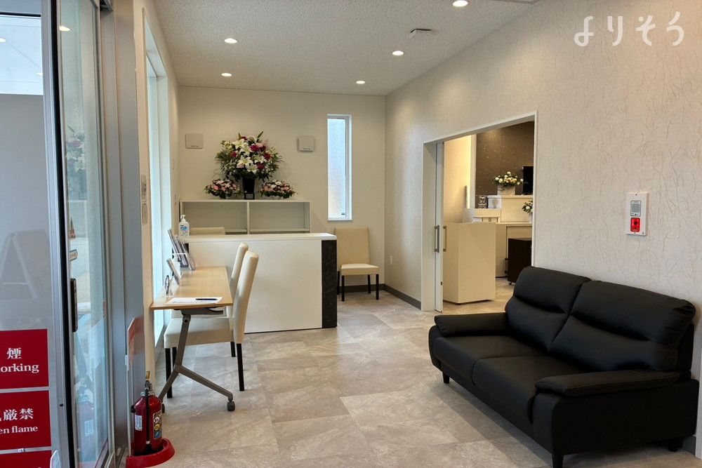 家族葬のディアネス 真駒内ホールのエントランス写真です