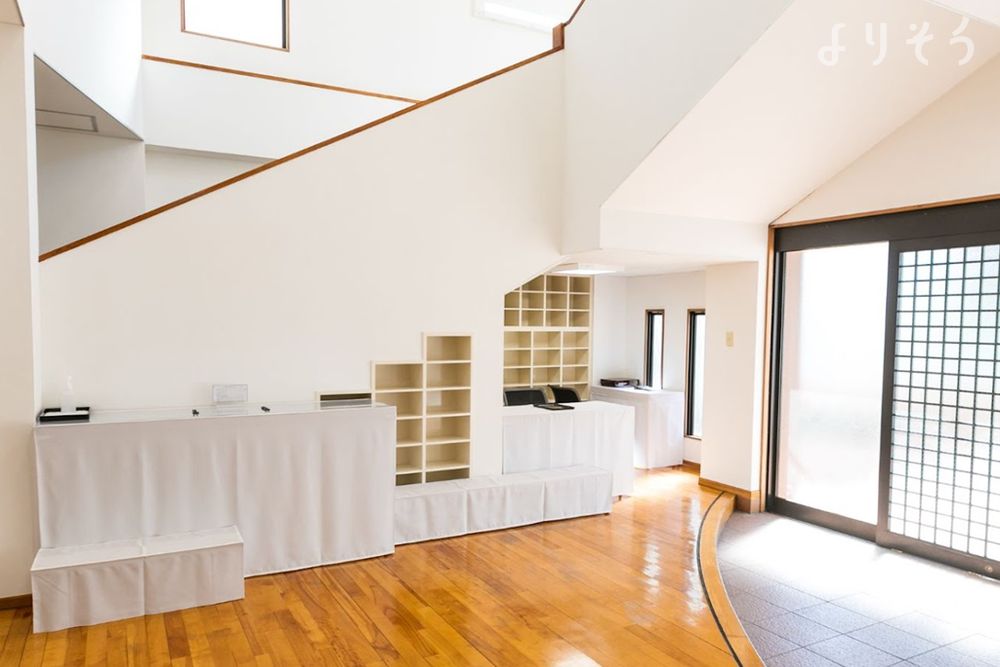 わかばホールのエントランスの画像