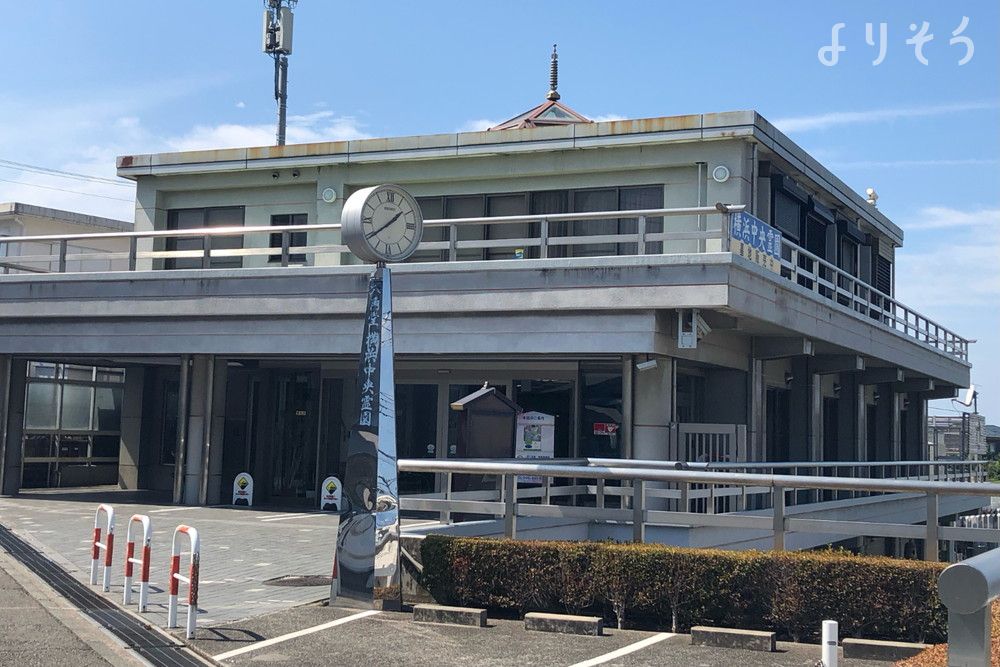 横浜中央霊園 六角堂の外観写真です（2枚目）