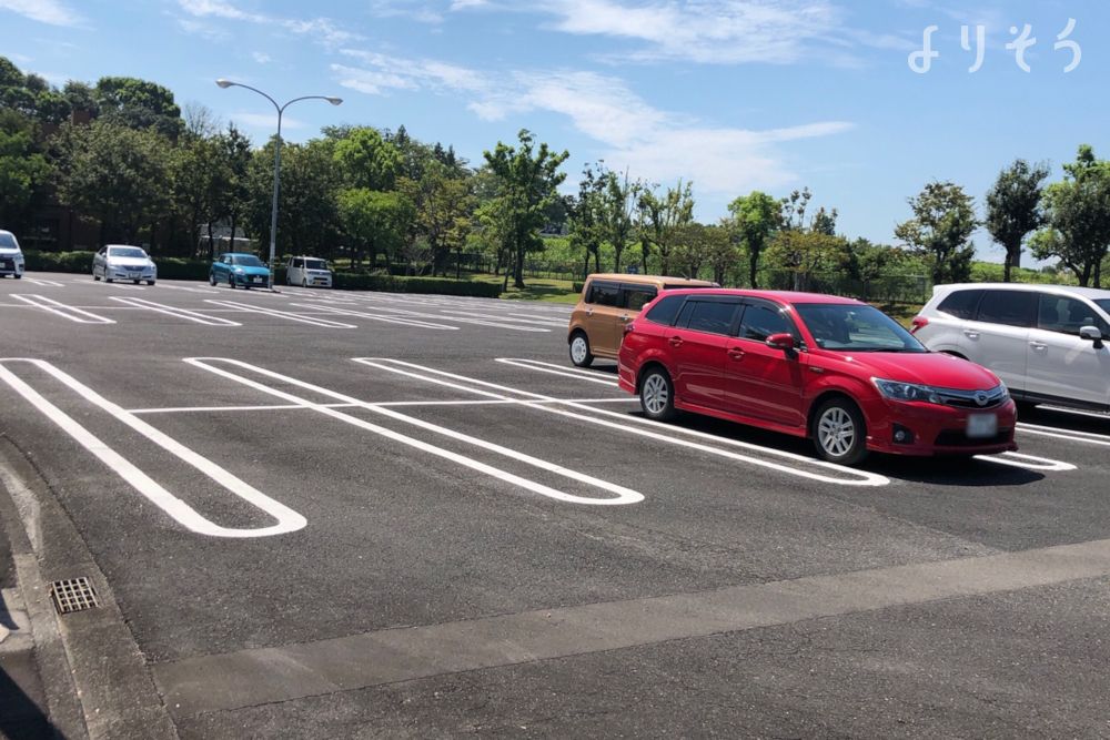 尾張東部聖苑の駐車場写真です（1枚目）
