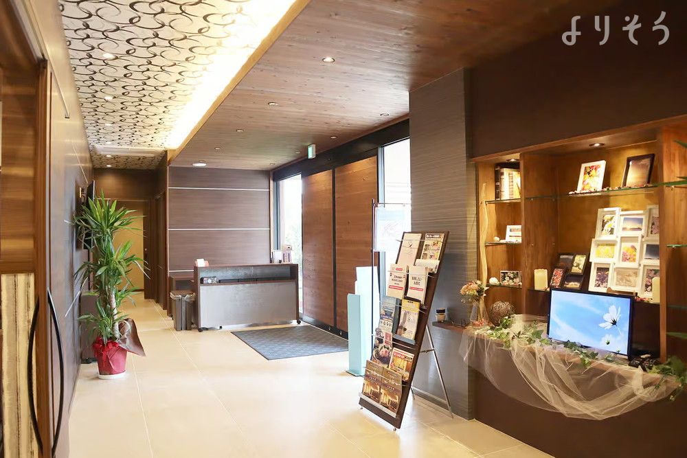 家族葬のカナクラオールストーン 庵治・牟礼会館のエントランスの画像