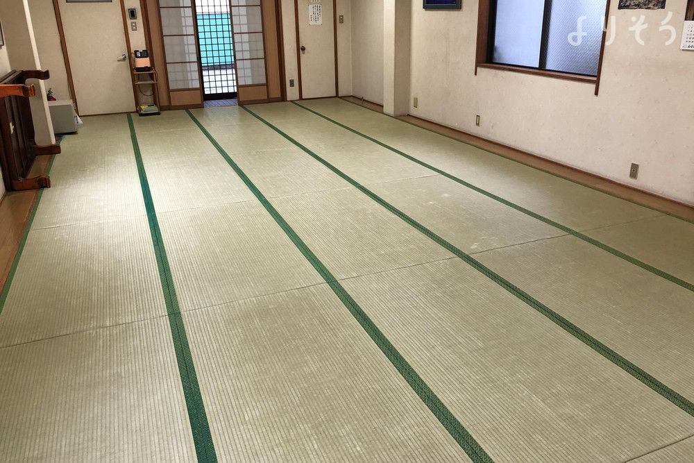 葬儀西栄寺会館 尼崎支坊のホール写真です（2枚目）