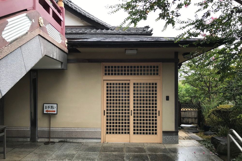 光明寺会館の外観写真です（3枚目）