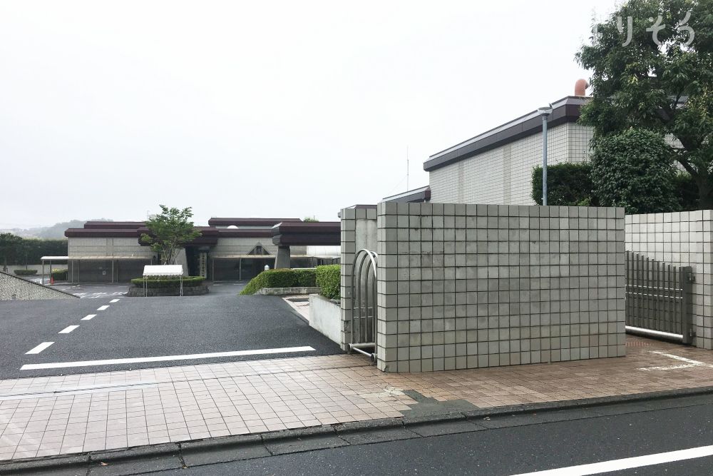 八王子市斎場の外観写真です（2枚目）