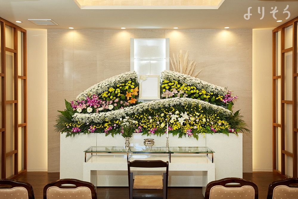 よりそう提携斎場(福岡県久留米市花畑1-9-4)の祭壇写真です（2枚目）