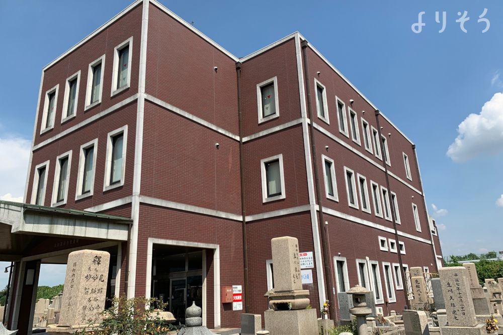 大和高田市営斎場の外観写真です（2枚目）