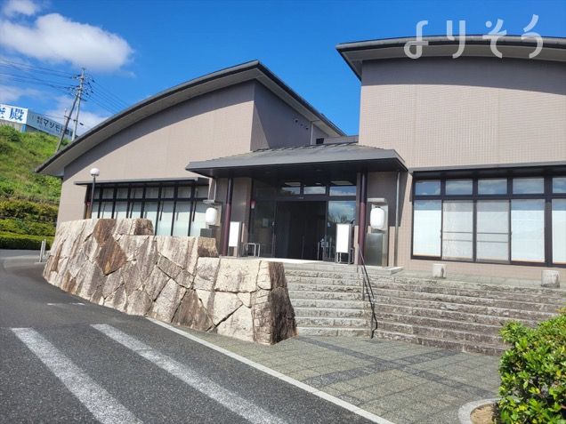 津山市総合斎場の外観写真です（2枚目）