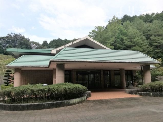 みやこ町葬斎場やすらぎ苑の外観写真です（2枚目）