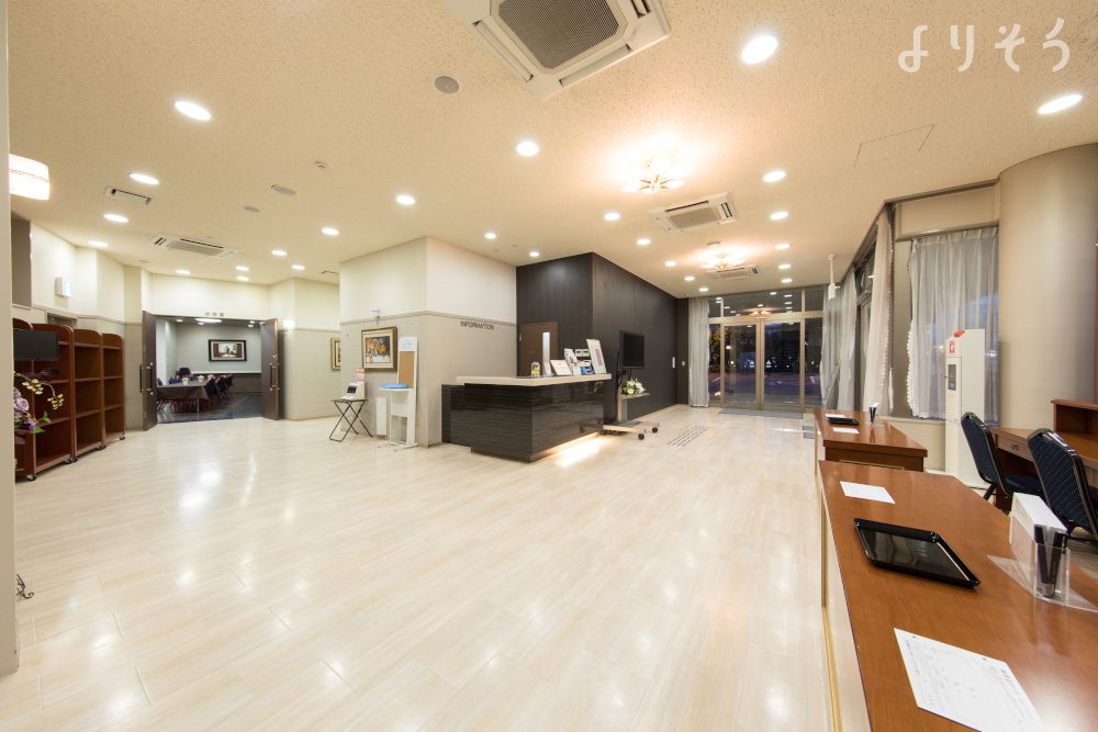 よりそう提携斎場(神奈川県横浜市港北区鳥山町1286)のエントランス写真です（2枚目）