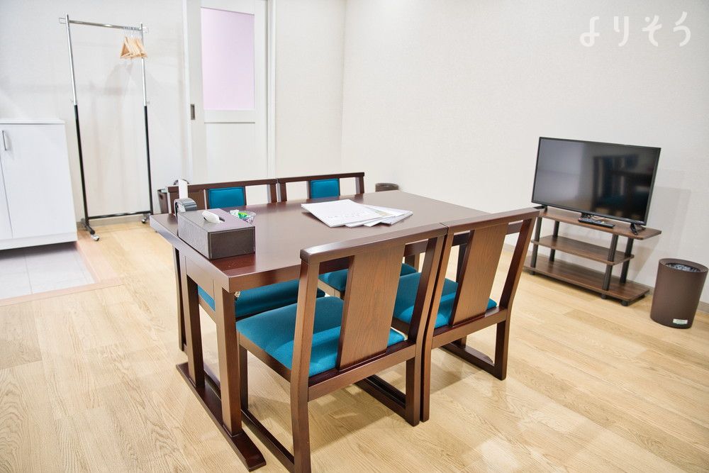 家族葬のトワーズ 新居の親族控室の画像