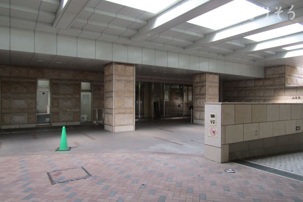 箕面市立聖苑の外観写真です（3枚目）