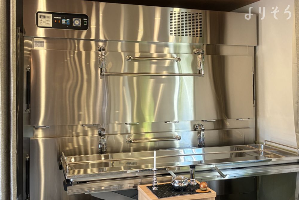 『家族葬のオリーブ』　ユーカリが丘の面会・安置室写真です（1枚目）