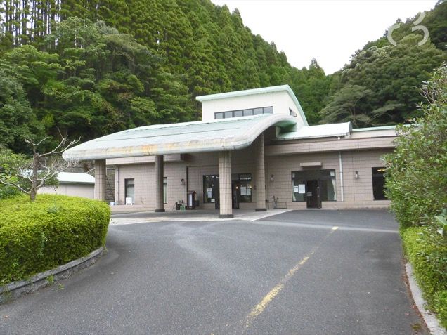 相知厳木斎場の外観写真です（3枚目）