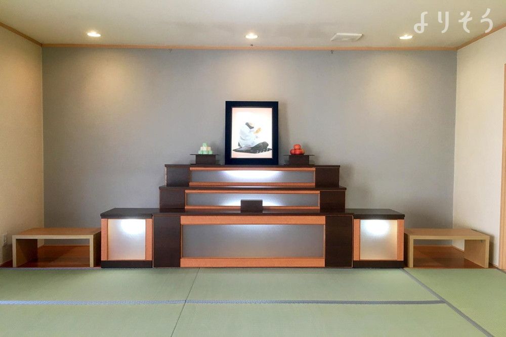 郷六の家の祭壇の画像