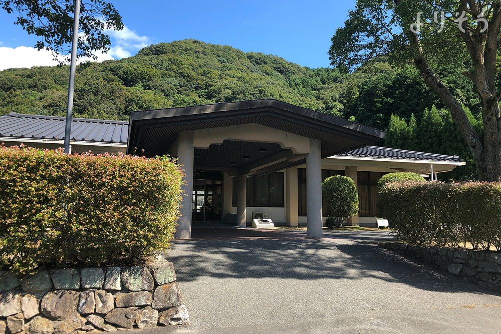 山口市嘉川斎場の外観写真です（2枚目）