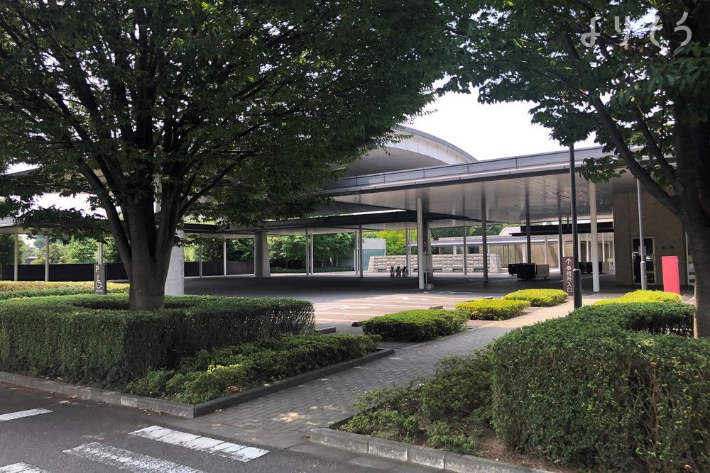 越谷市斎場の外観写真です（2枚目）