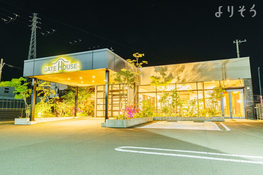 家族葬のゲートハウス 西浜の外観写真です（3枚目）