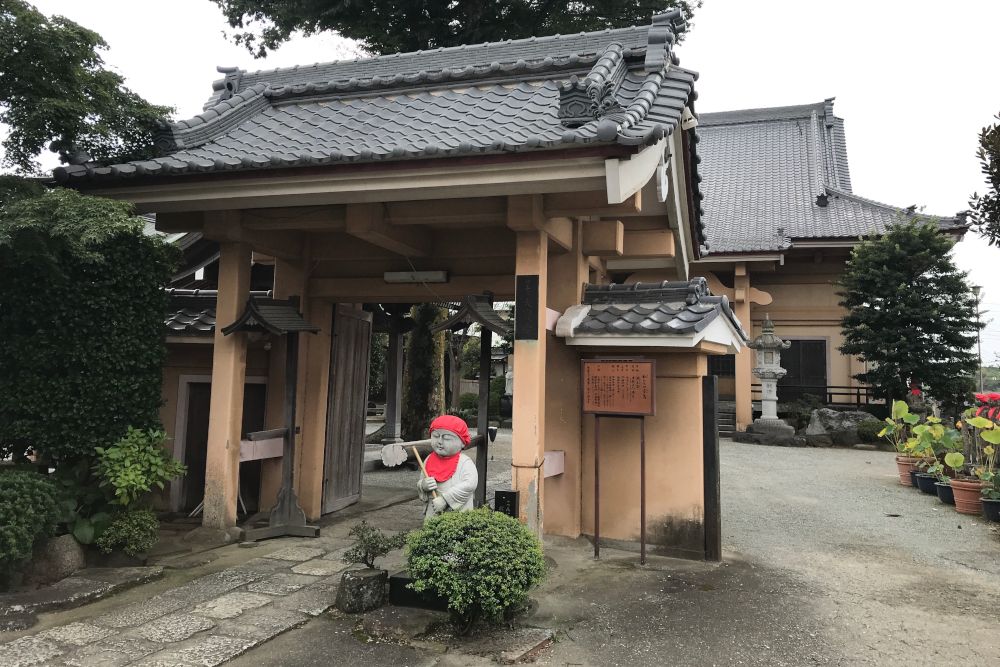 大宝寺の外観写真です（2枚目）