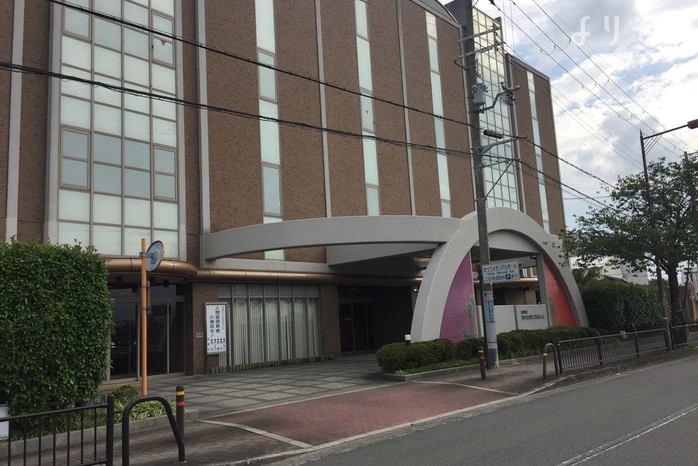 せっつメモリアルホールの外観写真です（2枚目）