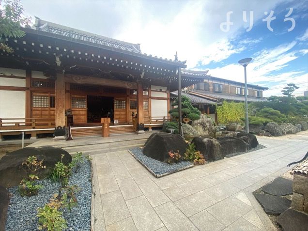 西栄寺 大阪本坊の外観写真です（2枚目）
