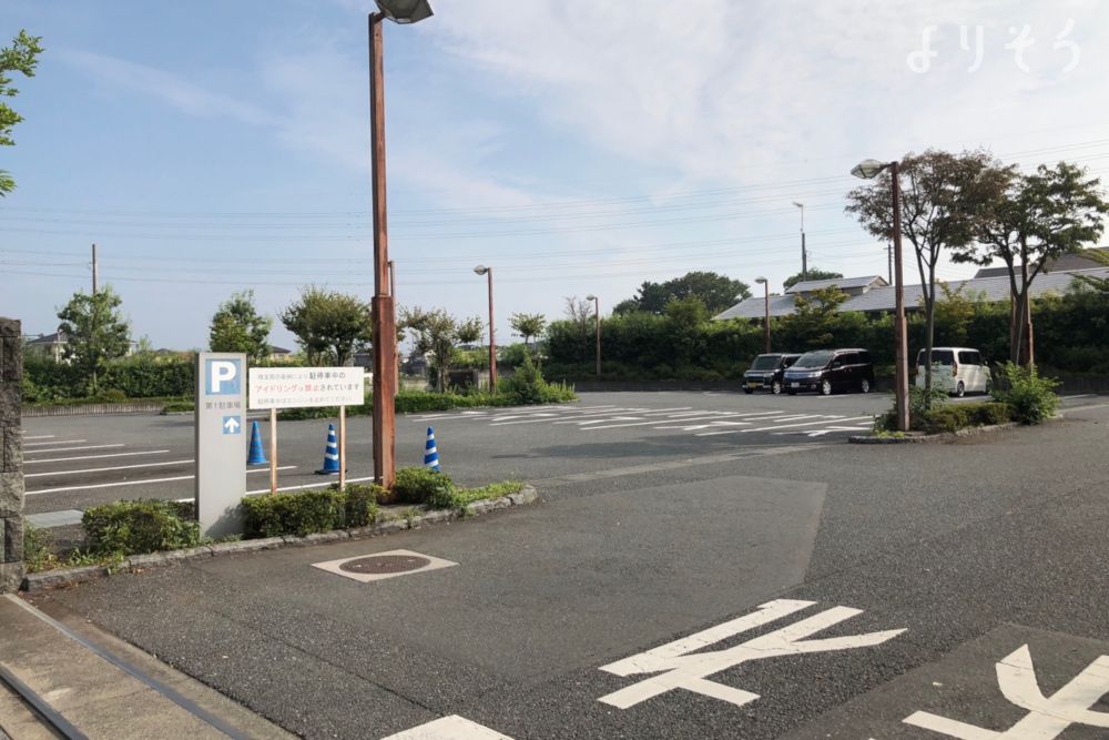 メモリアル彩雲の駐車場写真です（2枚目）