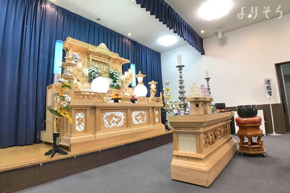 山本葬祭鹿嶋ホールの祭壇の画像