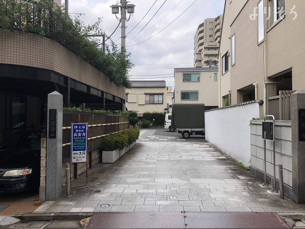 長安寺会館の外観写真です（2枚目）