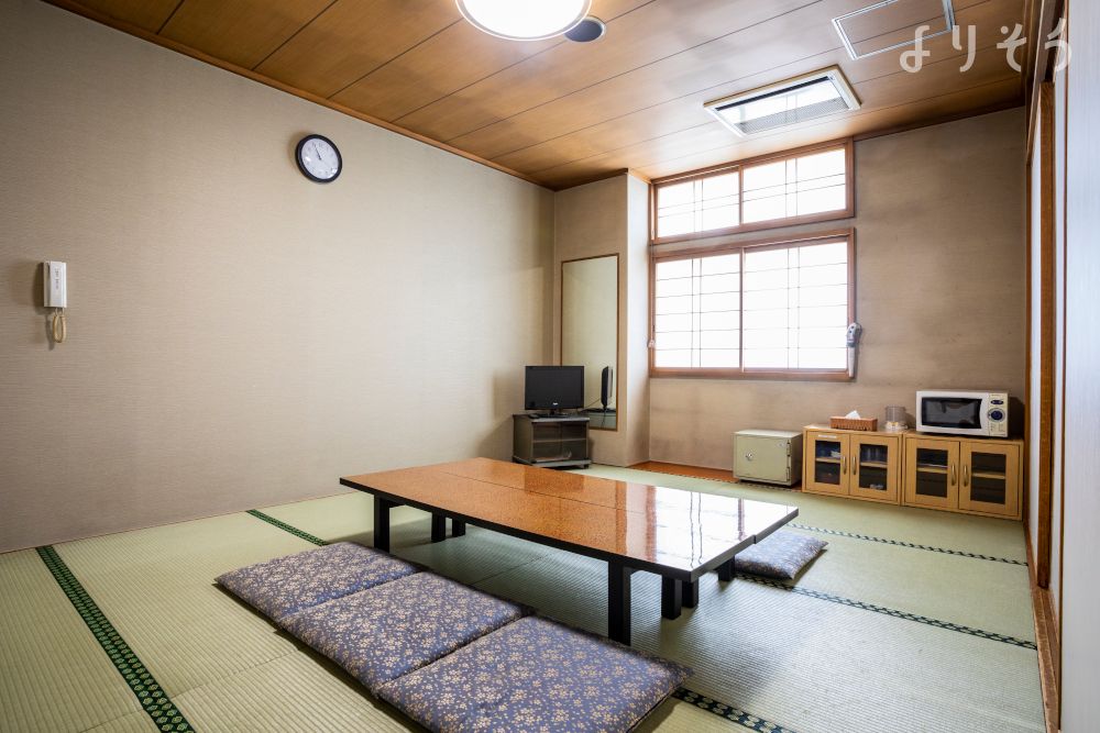 よりそう提携斎場(秋田県秋田市東通4‐5‐10)の控室写真です（2枚目）