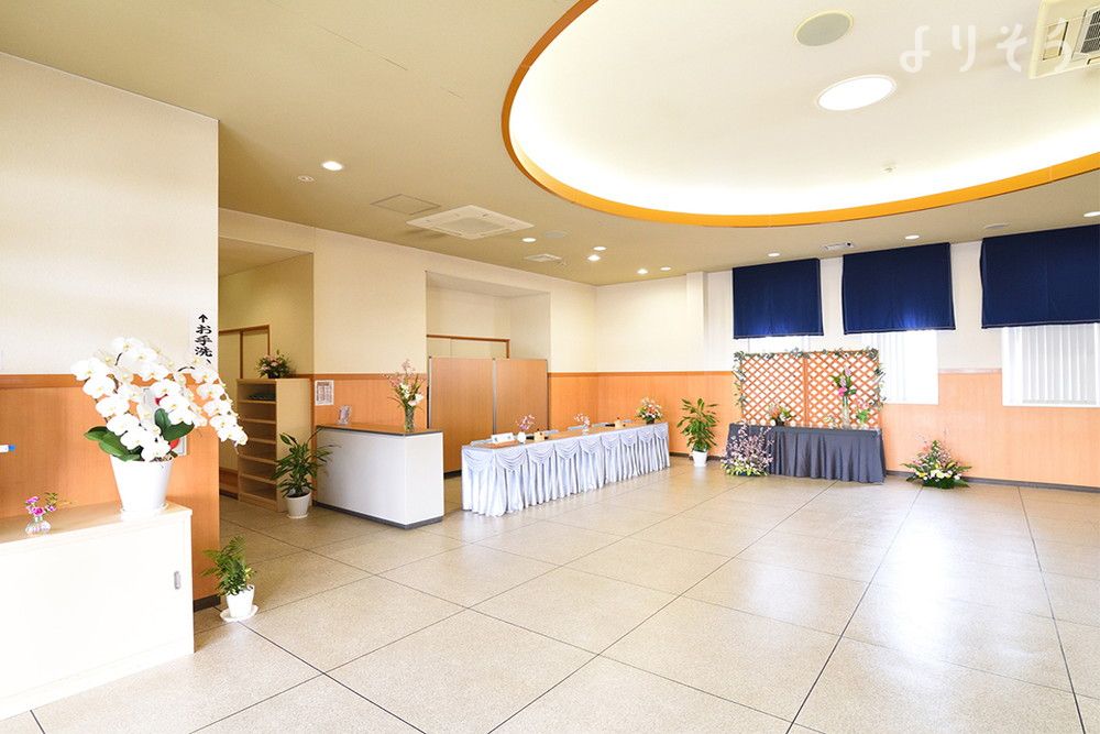 東海典礼一宮会館のエントランス写真です