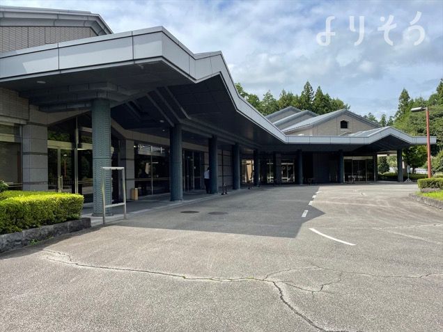 吾妻郡東部火葬場・なかのじょう聖苑の外観写真です（3枚目）