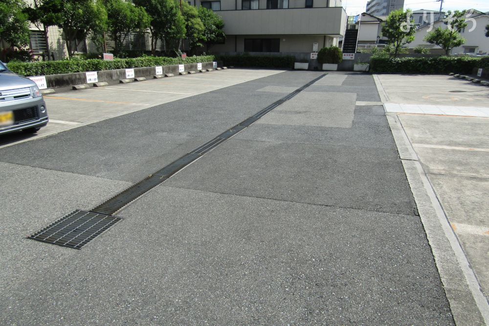伊丹市営斎場の駐車場写真です（1枚目）