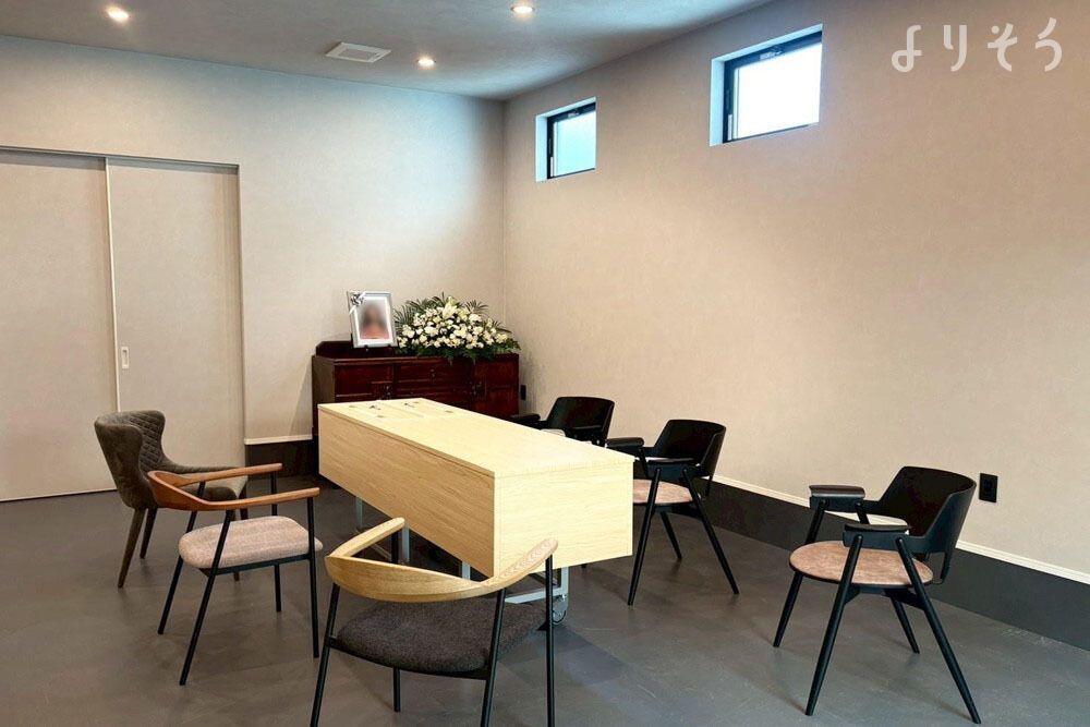 小さな小さな火葬式の塩川 小川町市民福祉斎場のホールの画像