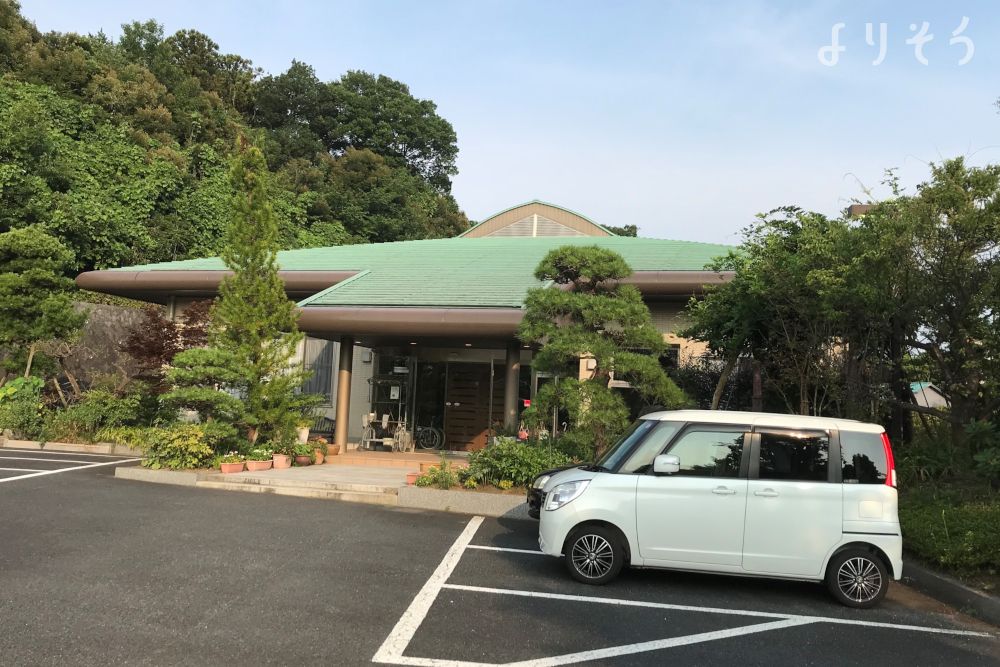緑山メモリアルホールの外観写真です（3枚目）