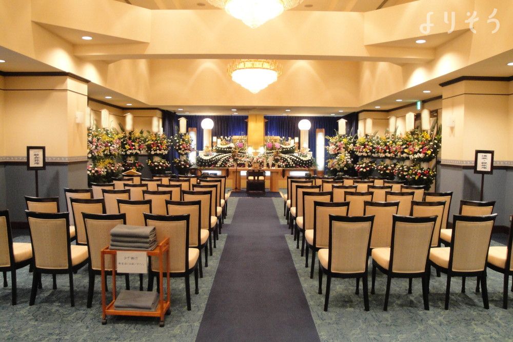 長岡市今朝白ホールのホール写真です