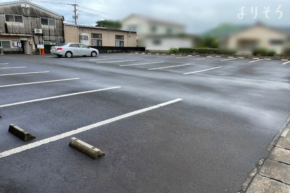 荘厳社 神宮斎場の駐車場写真です
