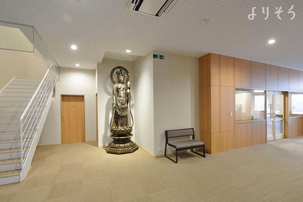 家族葬の長坂 エルシーホールの内観写真です（2枚目）