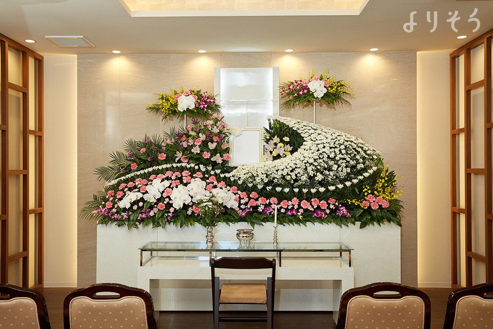 よりそう提携斎場(福岡県久留米市花畑1-9-4)の祭壇写真です（3枚目）