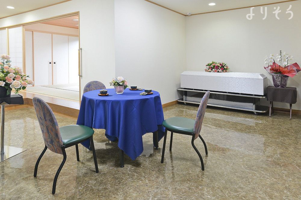 よりそう提携斎場(愛知県岡崎市土井町字柳ケ坪3)の面会・安置室写真です