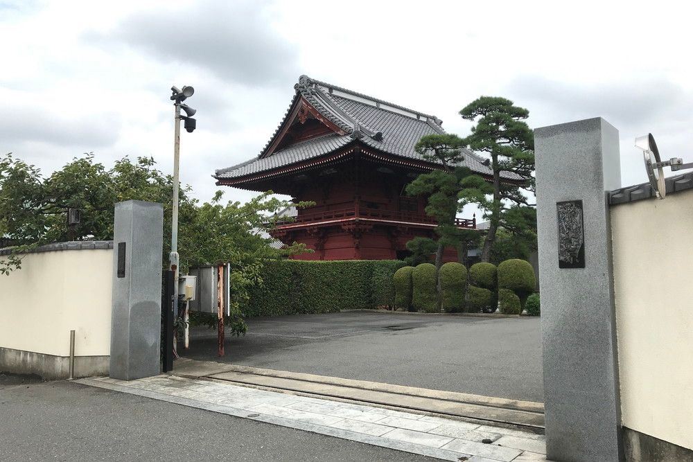 徳願寺会館の外観写真です（3枚目）
